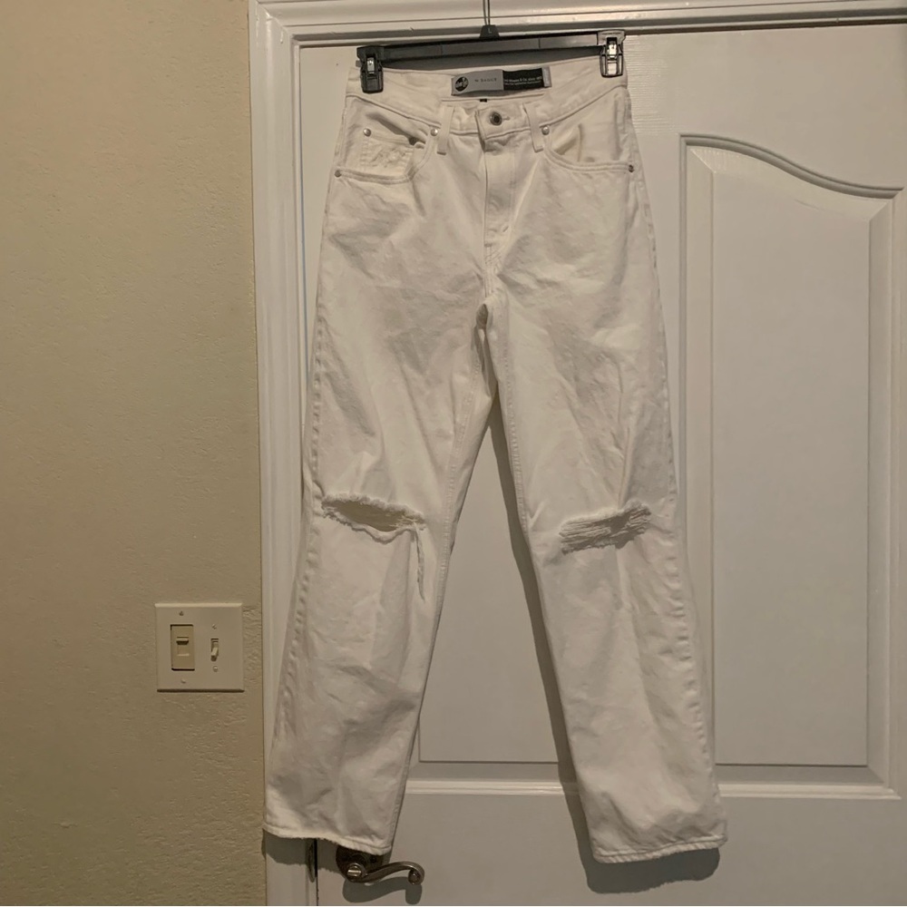 Women’s Levi’s SilverTab Distressed ‘94 Baggy Jeans